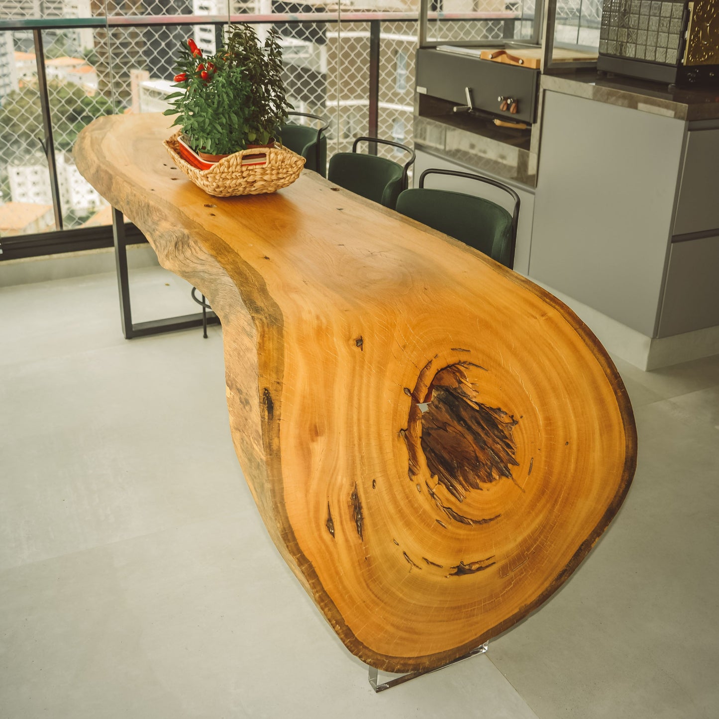 mesa cascata madeira